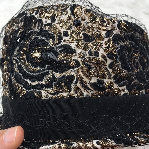 Vintage Roberta Bernay’s Veiled Gold Black Pillbox - Picture 4 of 10